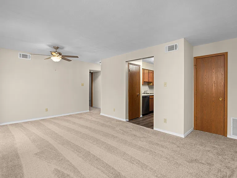 Deerfield Apartments | 2 Bedroom Traditional Style | Living & Dining Space Deerfield Apartments | 2 Bedroom Traditional Style | Living & Dining Space