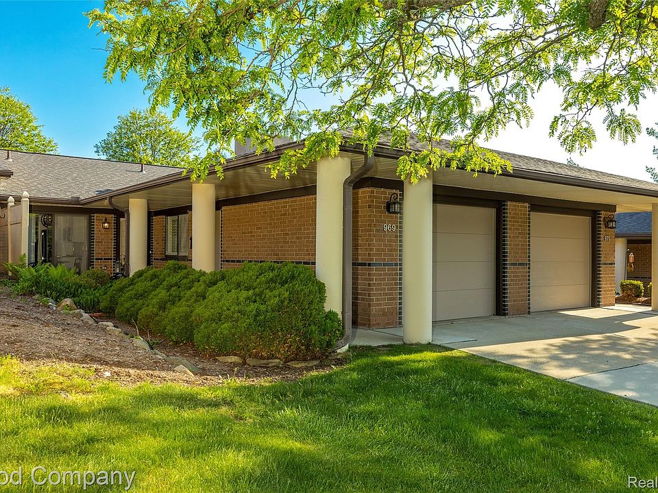 1st image of 969 Wexford Way