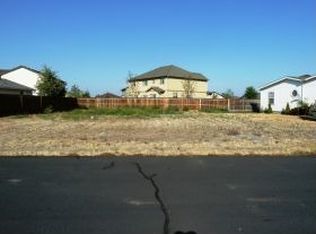 859 NE Shoshone Ct, Redmond, OR 97756