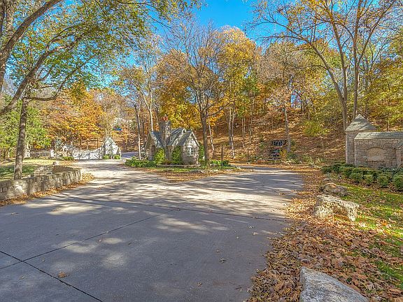Gated Clear Brook entry