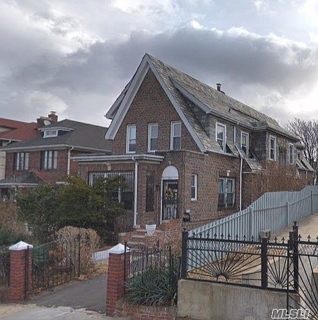 1st image of 105-12 29th Ave