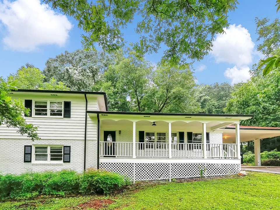 1249 Robert Ln