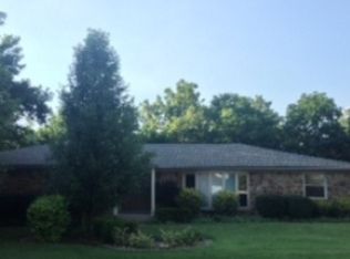 706 E Davis Dr, Franklin, IN 46131