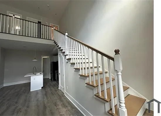 1147 16th St NE #1 — Photo 5