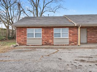 704 W Oak St #4-B, Rogers, AR 72756