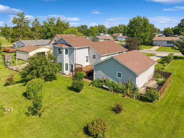 780 Iowa Ave, Martensdale, IA 50160