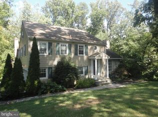 300 Dogwood Ln, Wallingford, PA 19086