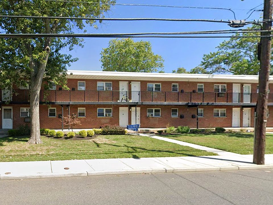 1st image of 132 Rockwell Ave #1
