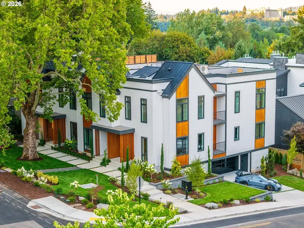 705 1st St, Lake Oswego, OR 97034