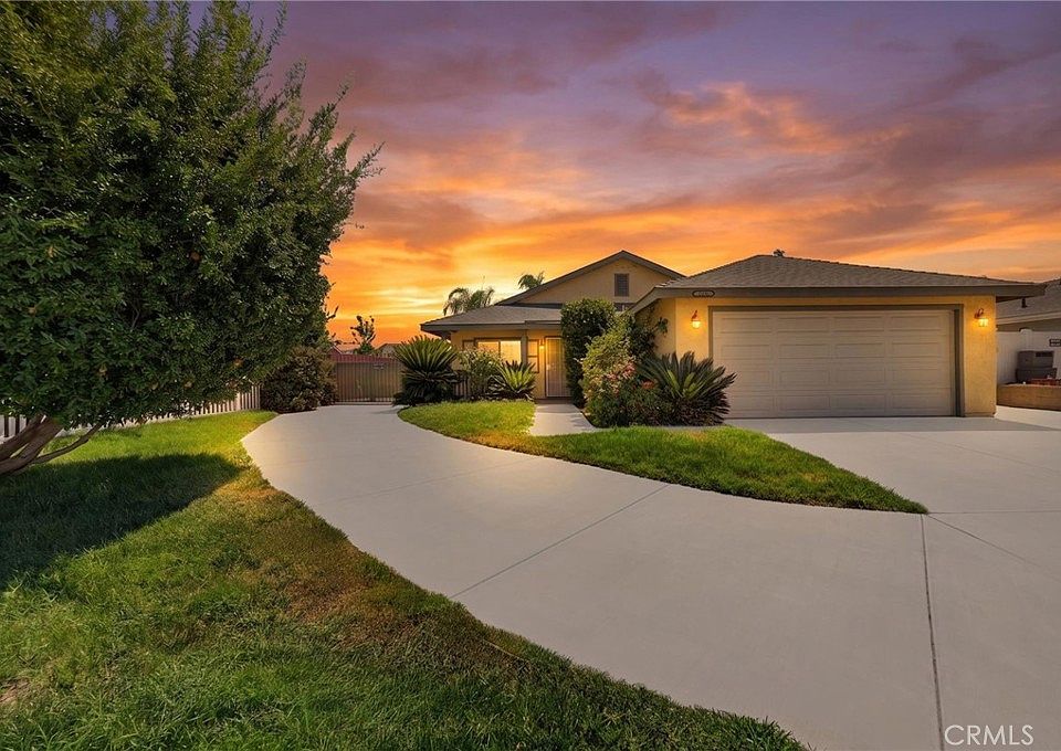 1st image of 42869 Woodside Ct