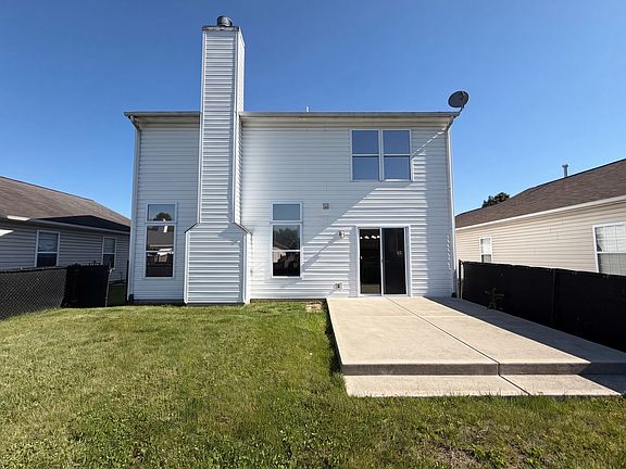 3rd image of 1810 Broadleaf Ct