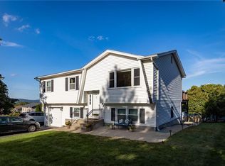 2 Nardiello Dr, Garnerville, NY 10923