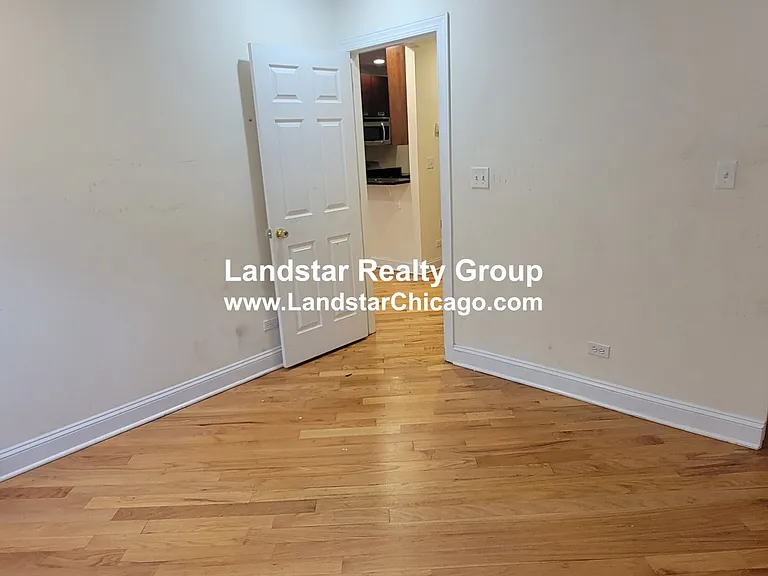 2250 W Morse Ave — Photo 8