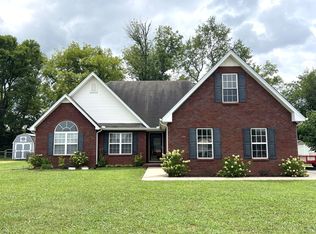 2928 Cliffside Dr, Christiana, TN 37037