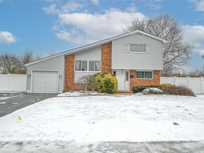 7 Seneca Drive, Commack, NY, 11725