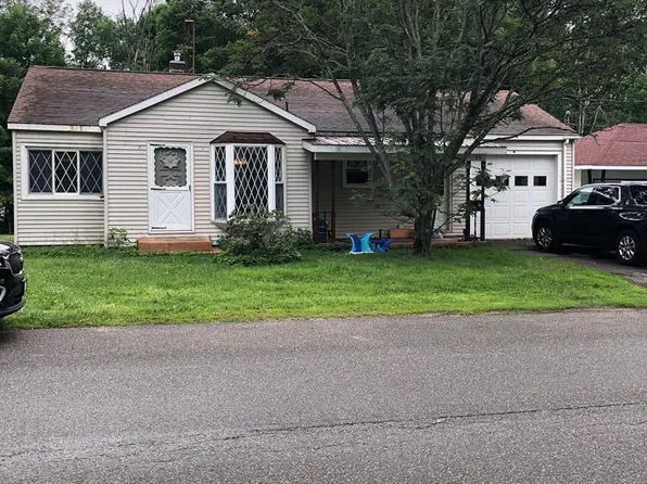 11 Lincoln Dr, Tupper Lake, NY 12986