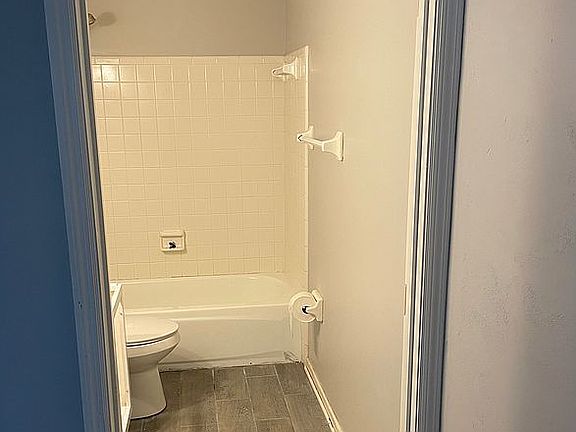 Full master bathroom
