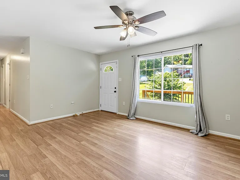 3535 Chesapeake Ave — Photo 5
