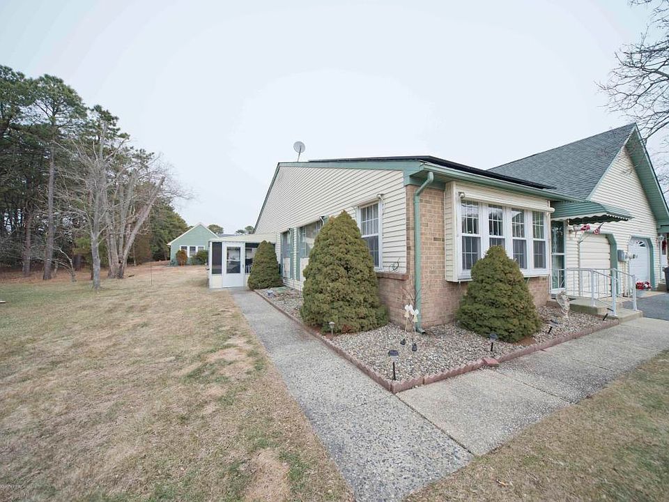 1st image of 14A Penwood Dr #54A