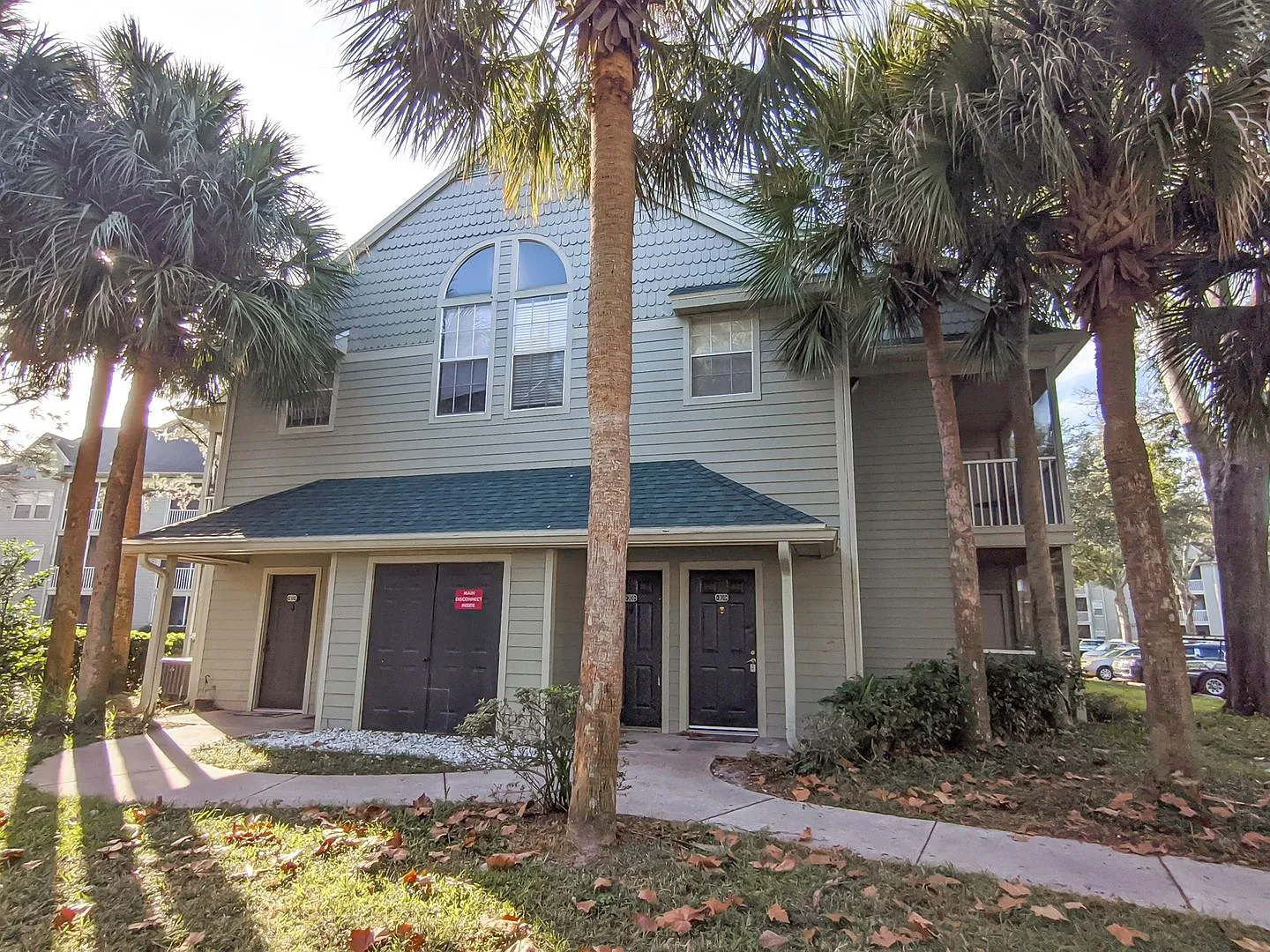 Beautifully remodeled condo for rent in Metrowest! — Photo 1