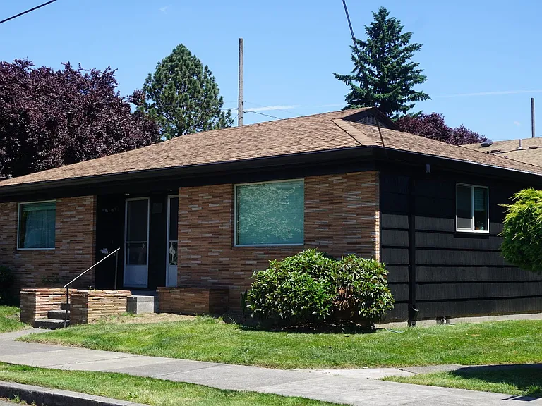 4020 SE Pardee St — Photo 3