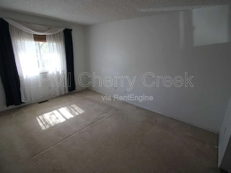 1875 S Ivory Ct — Photo 8