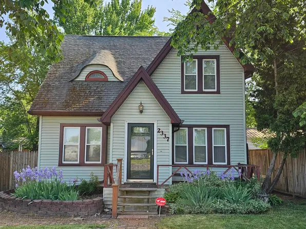 2337 N Grand River Ave, Lansing, MI 48906