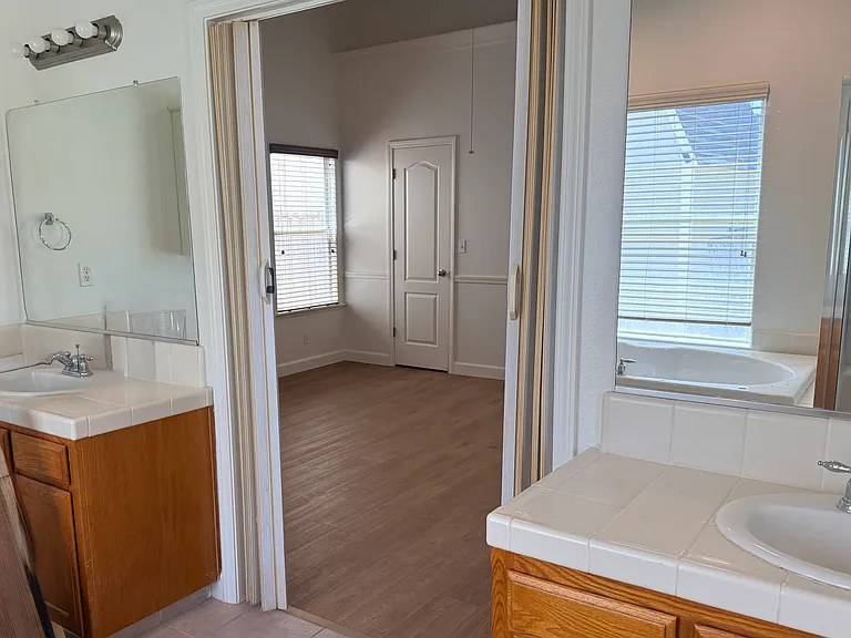 4683 W Amherst Ave — Photo 8