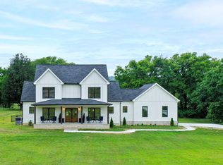 4023 Foxfield Dr, Columbia, TN 38401