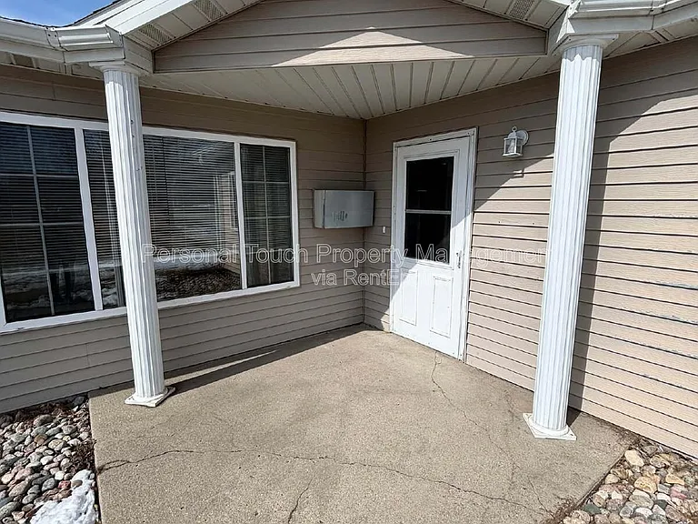 455 22nd St E #E — Photo 27