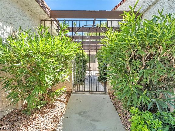2nd image of 2641 San Martin Ct