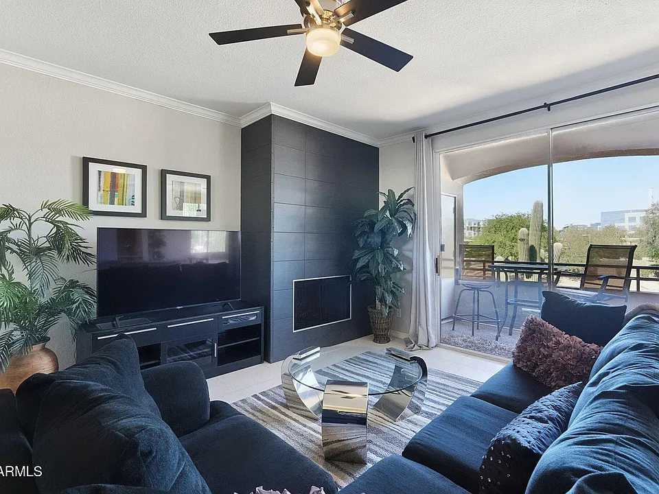 7009 E Acoma Dr #2098