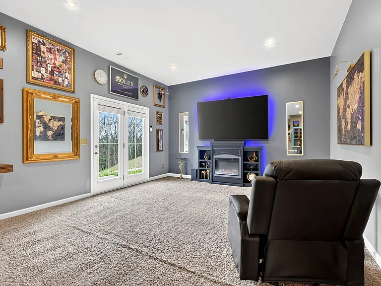 6794 Falls Ridge Ln — Photo 55