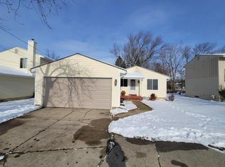 3186 E Lake Lansing Rd, East Lansing, MI 48823