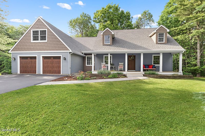 2nd image of 12 Lea Drive
