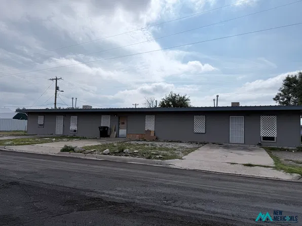 1527 N Michigan Ave, Roswell, NM 88201