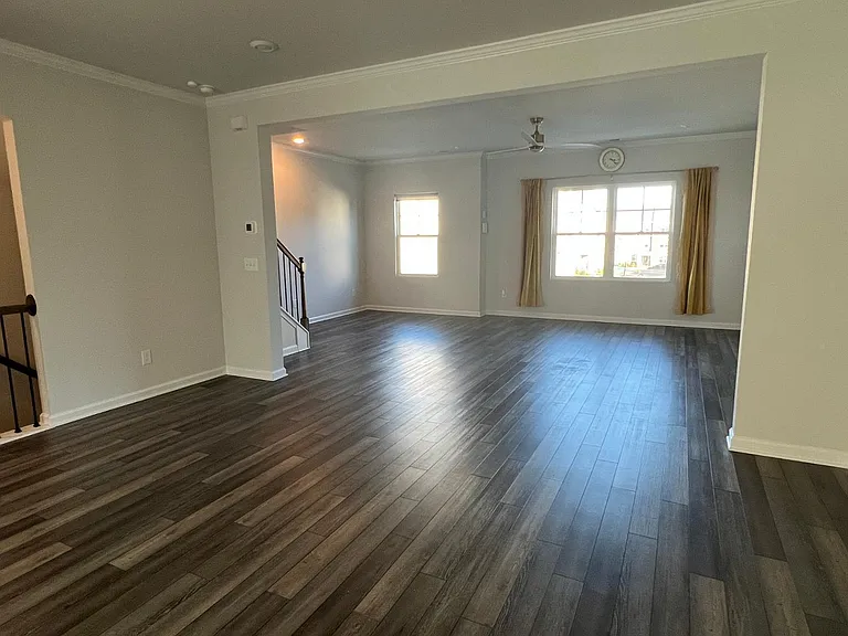 6417 Mentor Pl — Photo 7