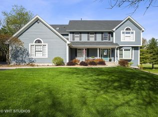 913 Silver Glen Rd, McHenry, IL 60050