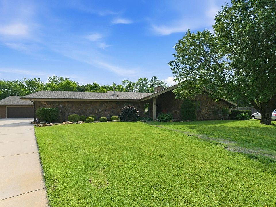 1st image of 844 N Sandpiper Ct