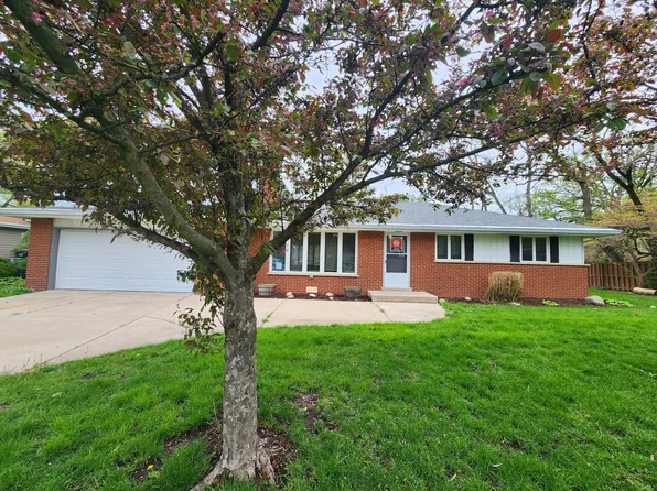 7600 Carmichael Dr, Palos Heights, IL 60463