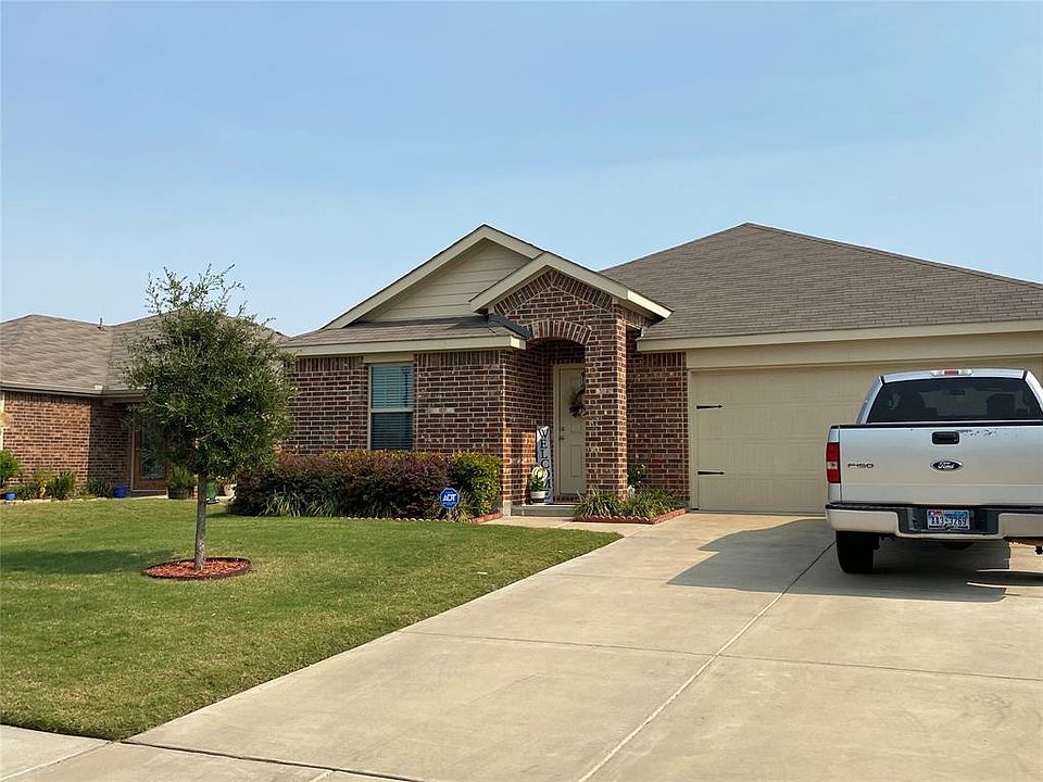 1st image of 2706 Old Farm Dr
