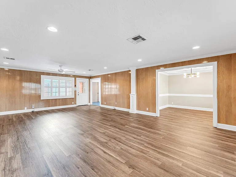 6327 Wynnwood Ln — Photo 12