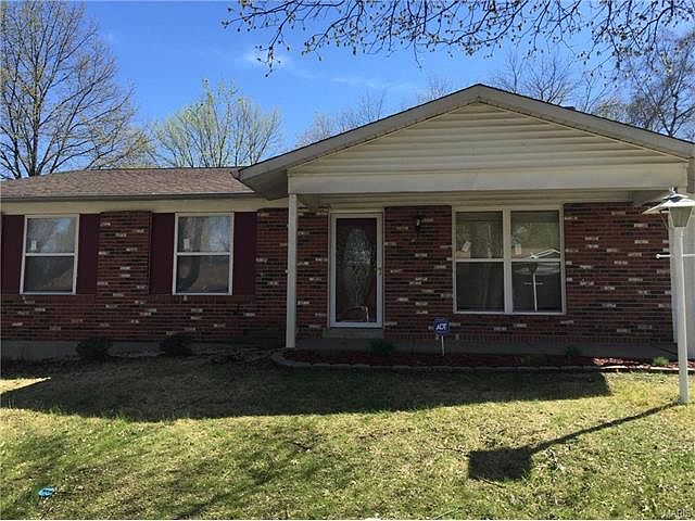 1st image of 2352 Outlook Dr