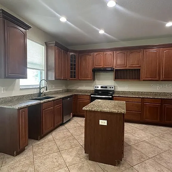 18048 Java Isle Dr — Photo 4