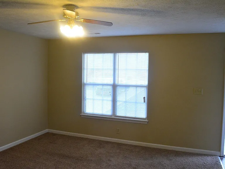 Carneal Ln — Photo 2