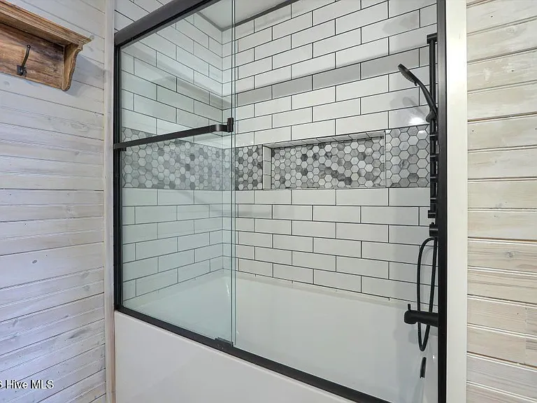 1421 Dooley Ln — Photo 31
