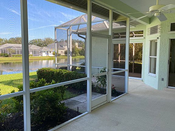 3rd image of 4738 Country Manor Dr