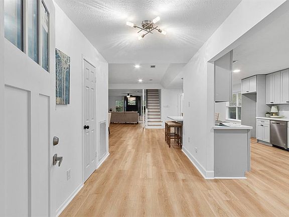 5th image of 9804 Ironwood Ln