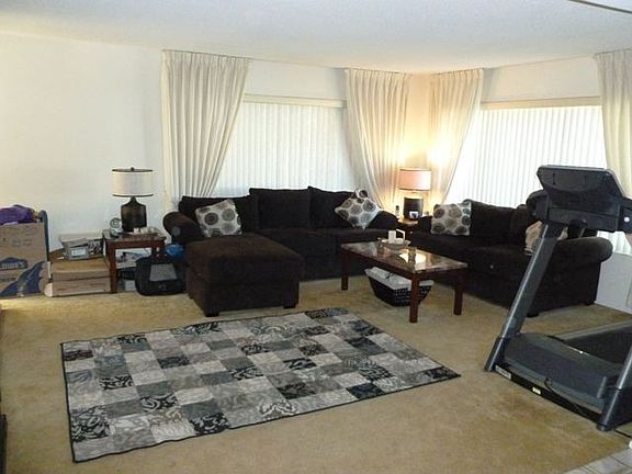 4th image of 1735 Old Canyon Dr