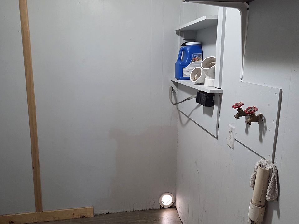 1st image of 128 Jones St